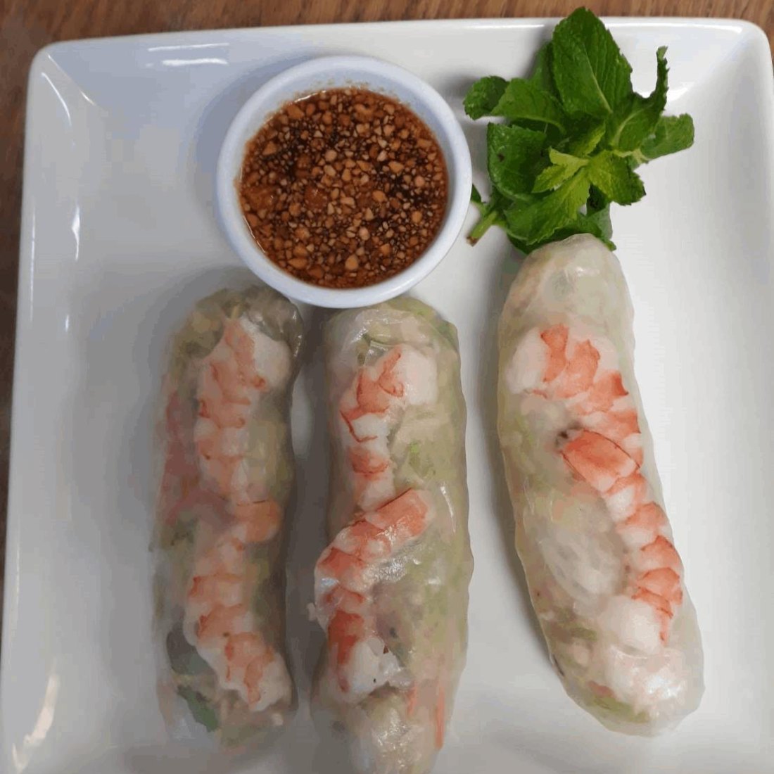 Thai Star Garden Rolls with peanut sauce